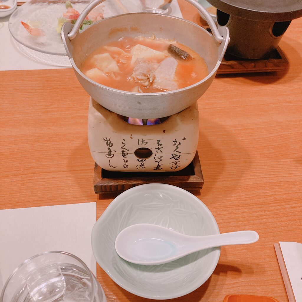 奈良屋　夕食　トマト鍋