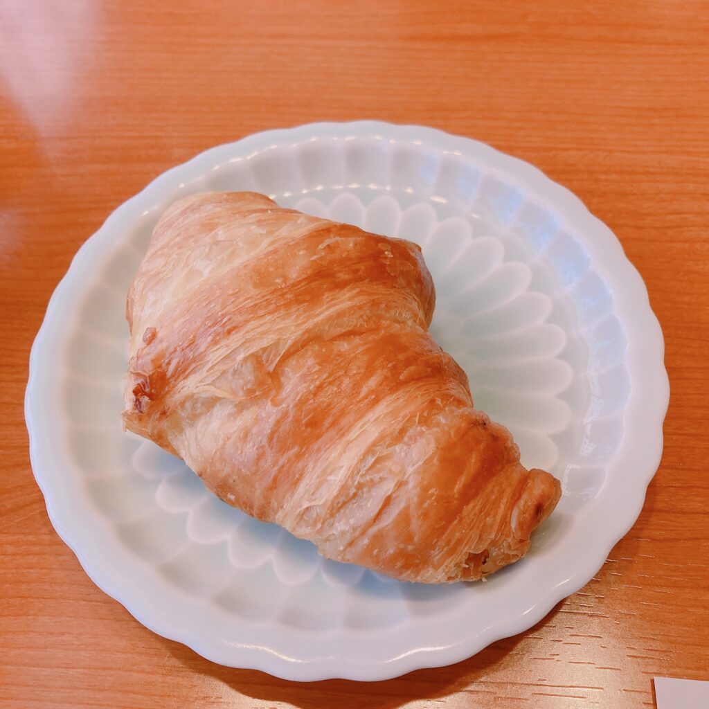 奈良屋　朝食　クロワッサン